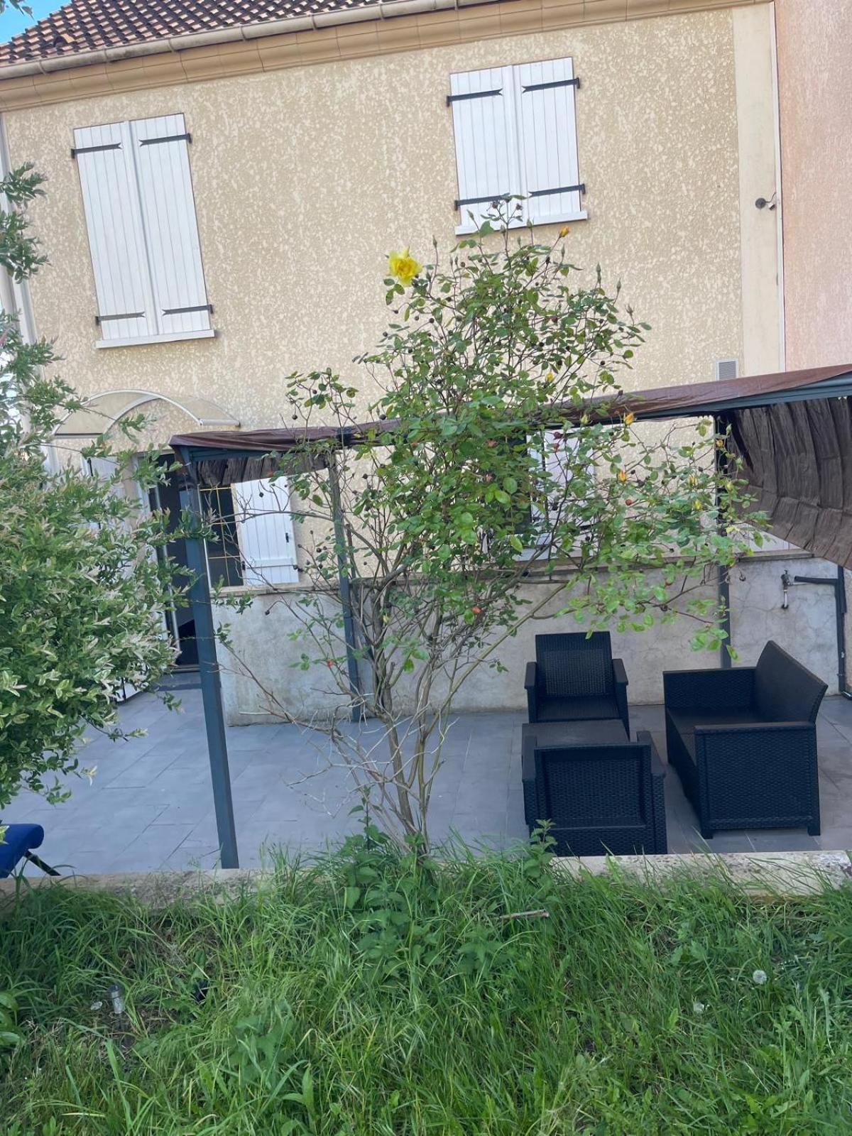 Maison De Caractere A Ballainvilliers Exterior foto